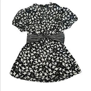 BCBGMAXAZRIA Black & White Bird Blouse with Button Detail & Tie Waist Sz XS